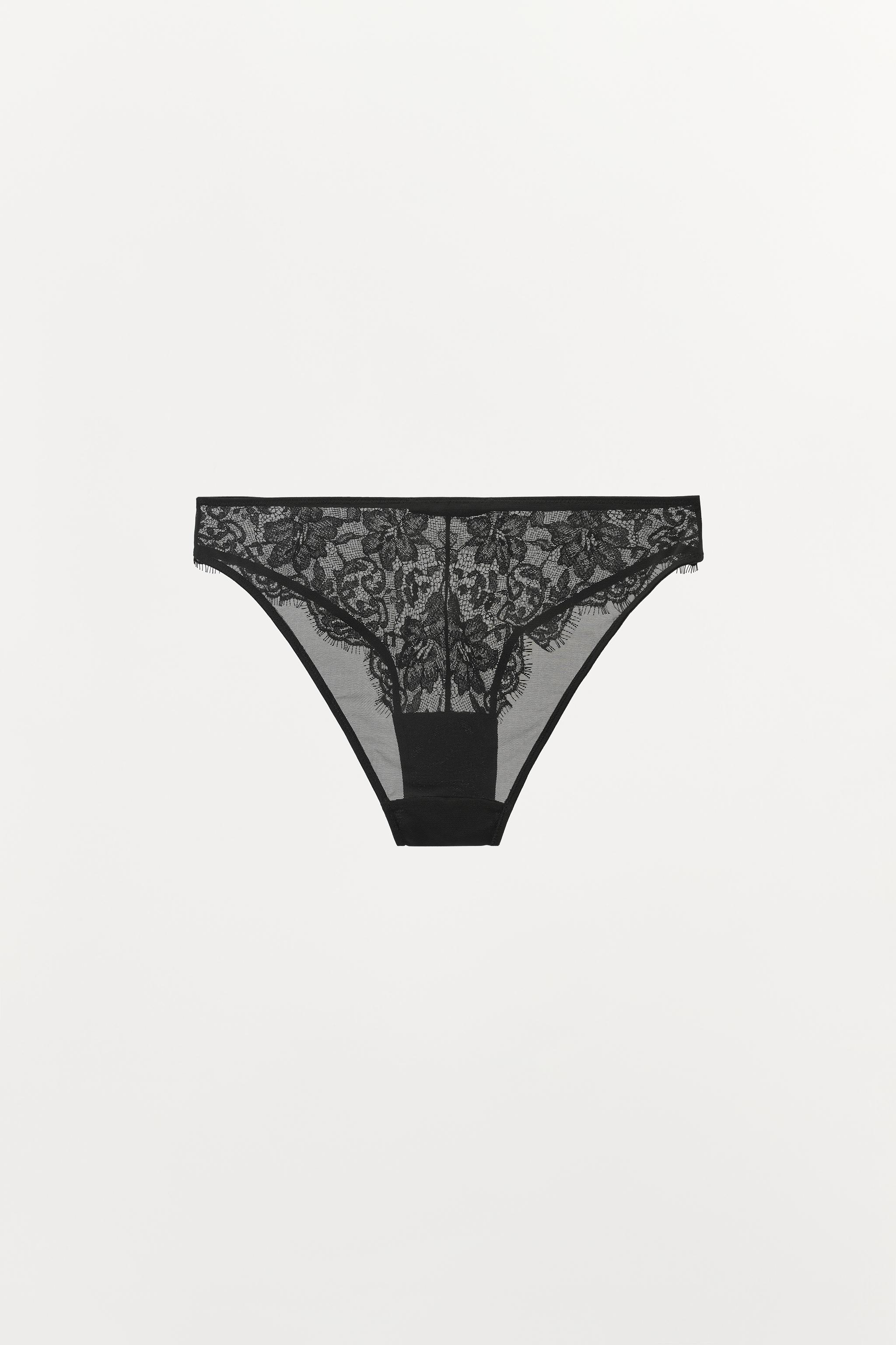 LACE PANTIES